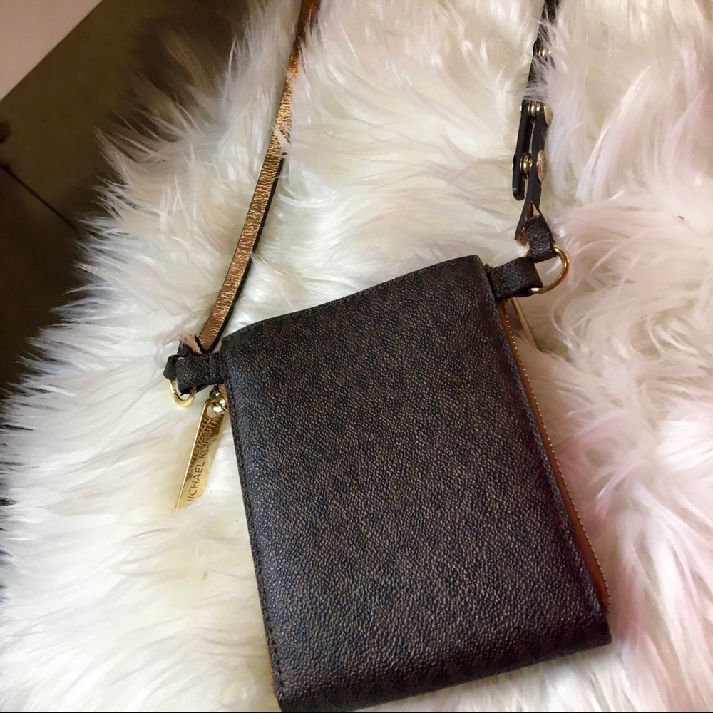 Michael kors hand bag - Picture 2 of 4